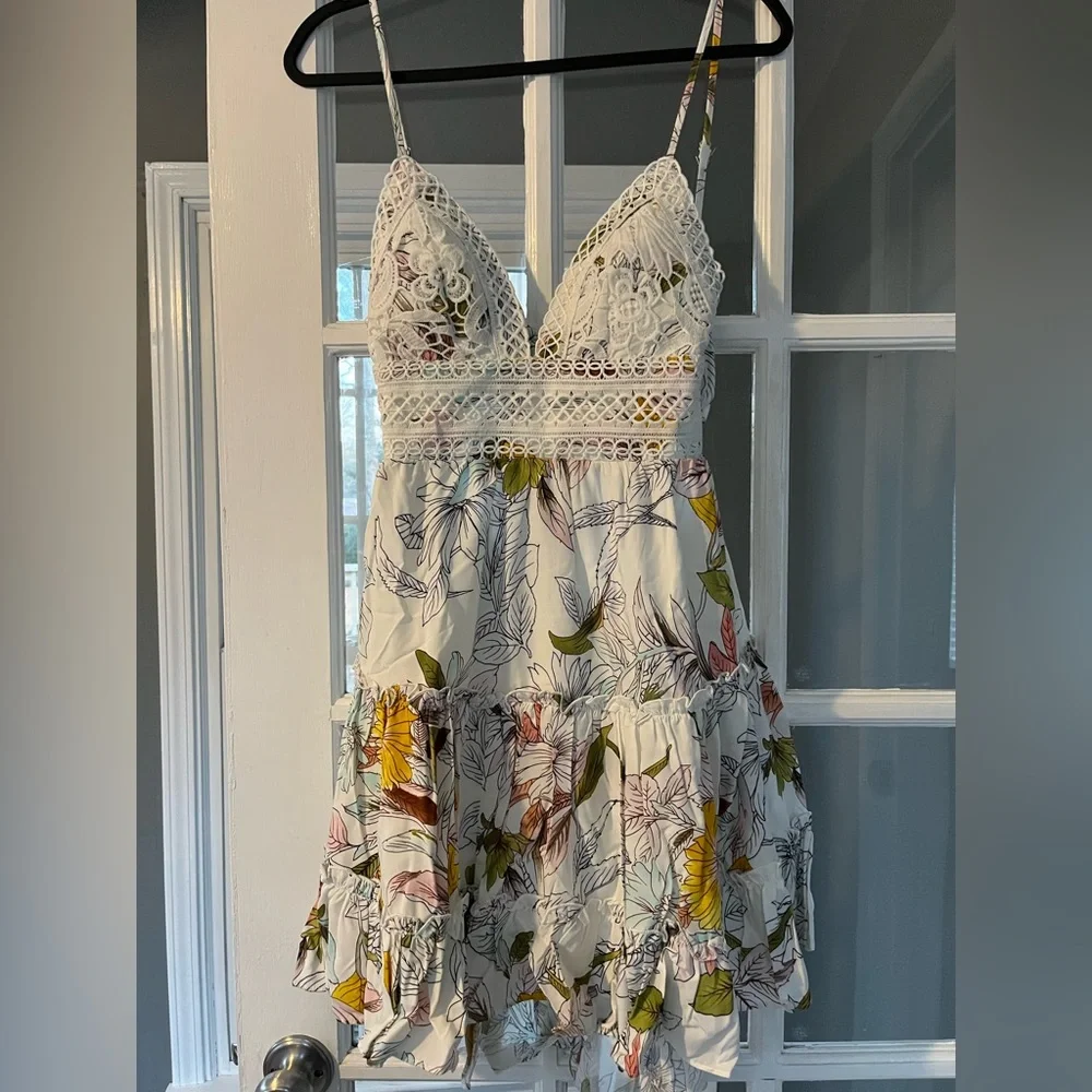 Selfie Leslie Tie-Knot Back Dress Floral Print - Picture 6 of 10